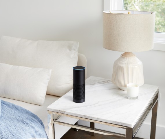 Amazons neuer Echo Plus (Bild: Amazon)